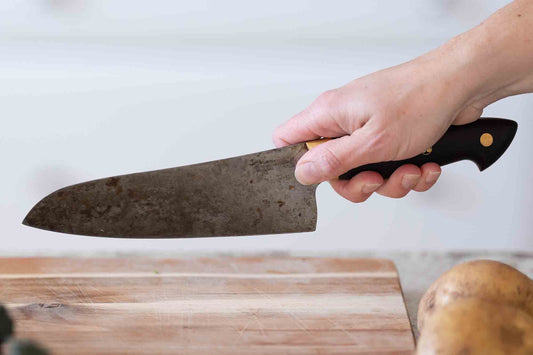 In che modo gli chef giapponesi tengono i loro coltelli? Un'introduzione all'impugnatura e alla tecnica