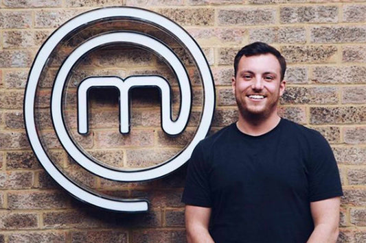 Il finalista MasterChef 2021, Mike Tomkins, descrive i prodotti di Santokuknives come "I migliori del gioco"