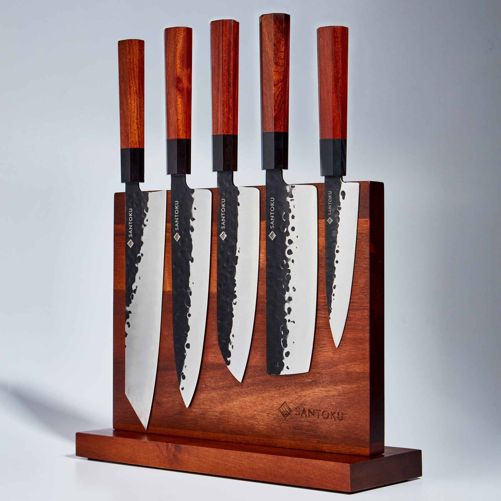 Serie di coltelli Minato con porta magnetica acacia in legno – santokuknives