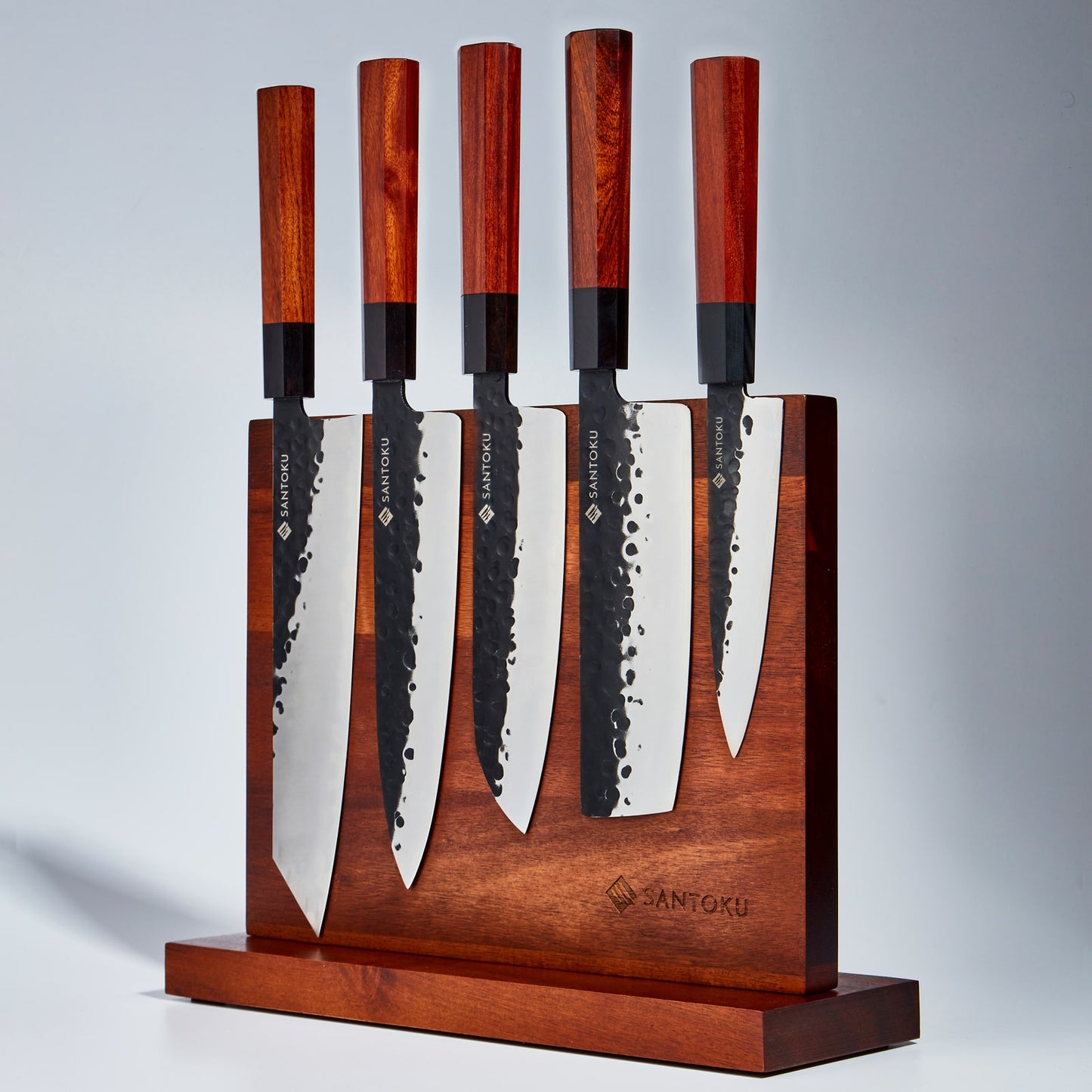 Serie di coltelli Minato con porta magnetica acacia in legno