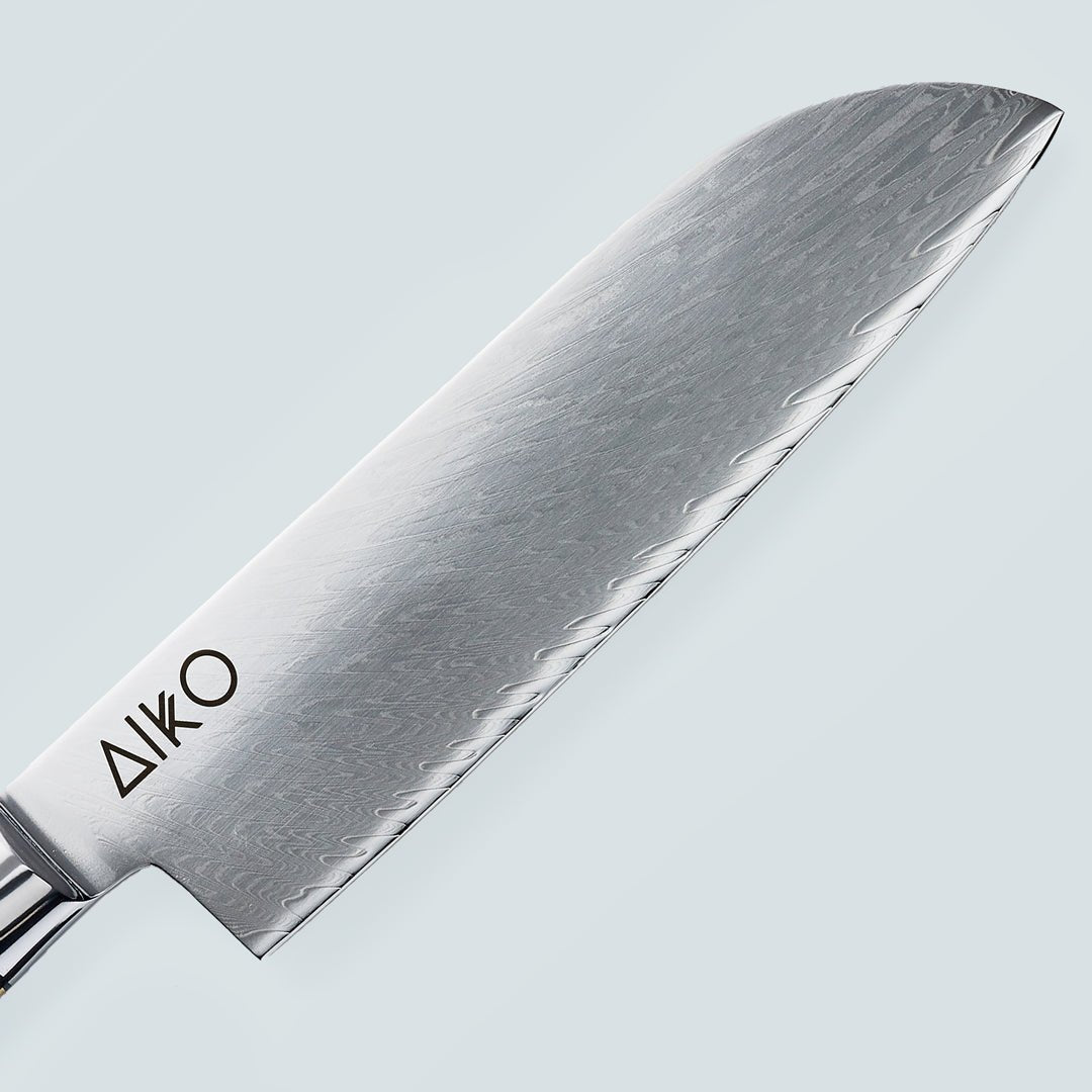 Aiko Black (あいこ, アイコ) coltello in acciaio Damasco con manico in resina nera colorata