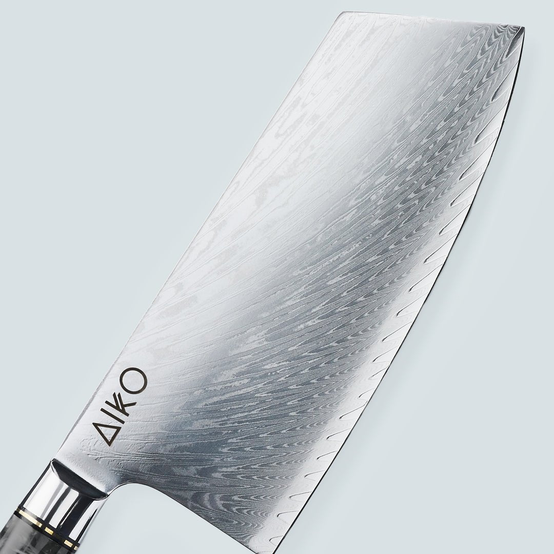 Aiko Black (あいこ, アイコ) coltello in acciaio Damasco con manico in resina nera colorata