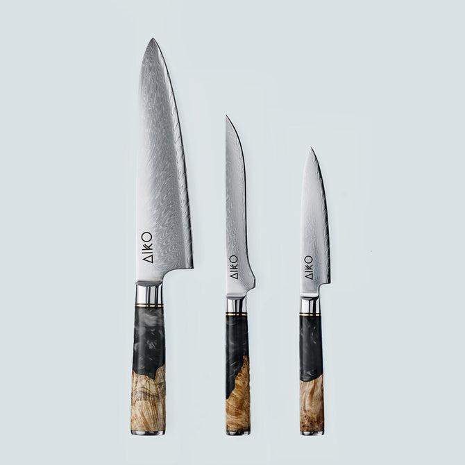 Coltello Aiko in Acciaio Damasco Nero con Manico in Resina Nera Colorata