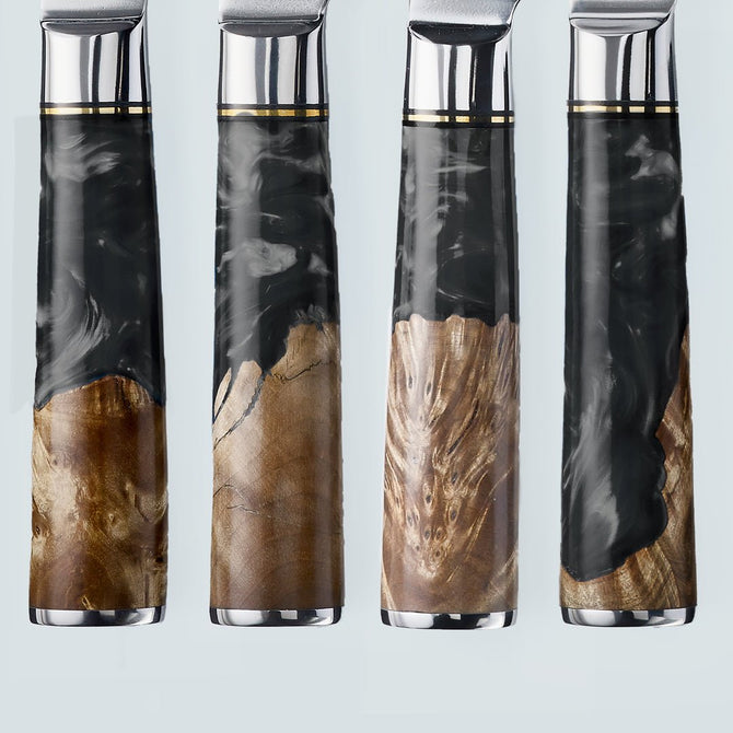 Coltello Aiko in Acciaio Damasco Nero con Manico in Resina Nera Colorata