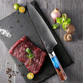 Coltello Gyuto in acciaio damasco con manico in resina colorata blu